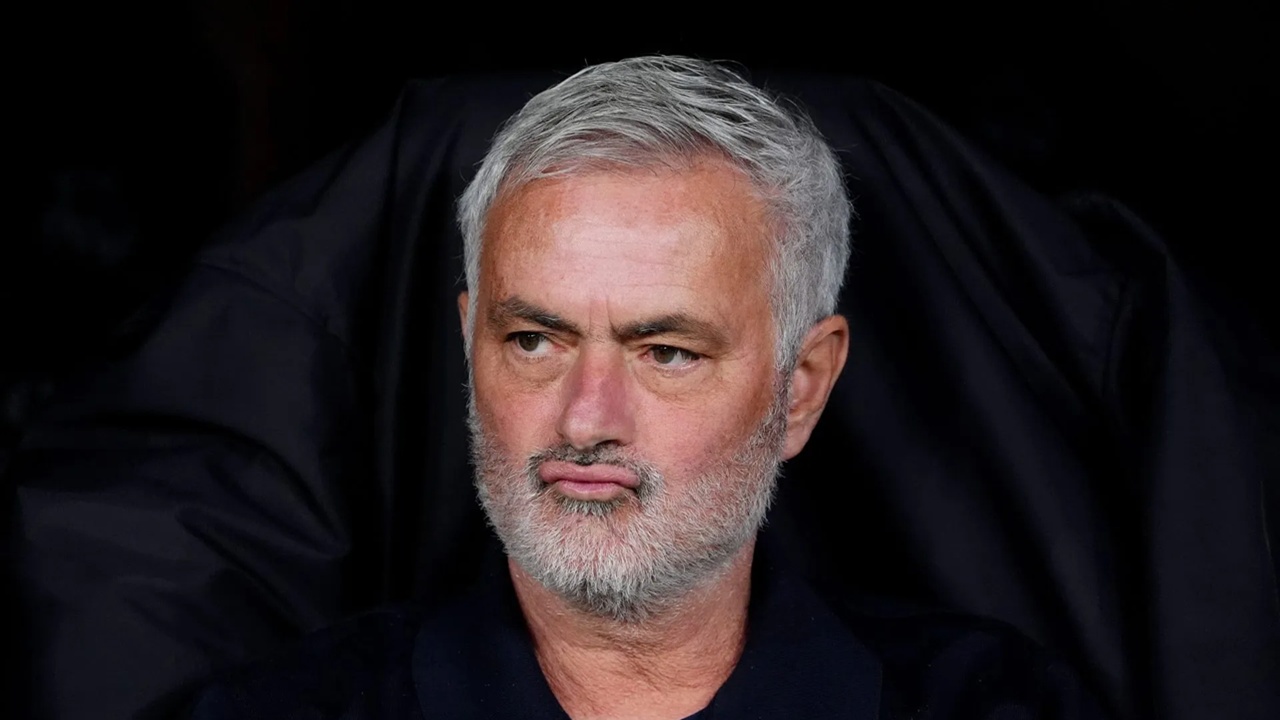 Jose Mourinho Sebut El Clasico Bikin Dunia Seolah Berhenti