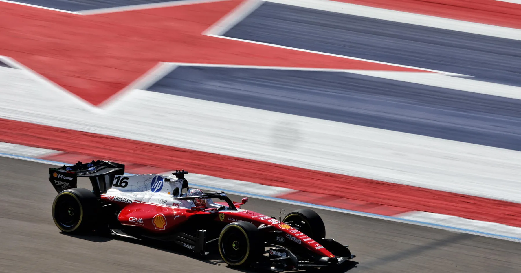 Leclerc Bawa Ferrari Unggul, Verstappen Terpaut di Austin - sumber: (racingnews365)