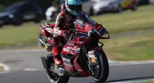 Marquez Raih Pole di Phillip Island Meski Alami Kecelakaan