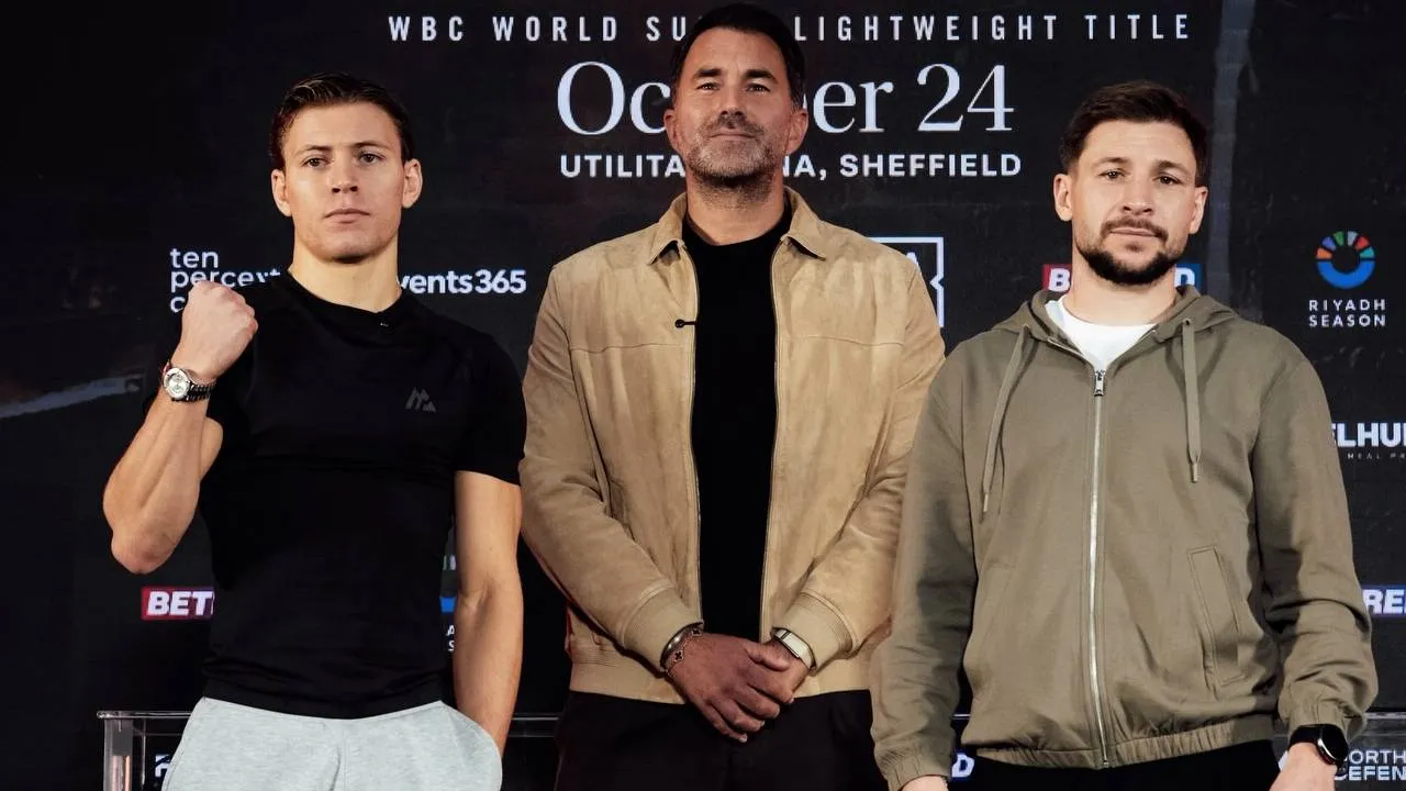 Maxi Hughes (kanan) dan Giorgio Visioli. (Foto: Fight TV)