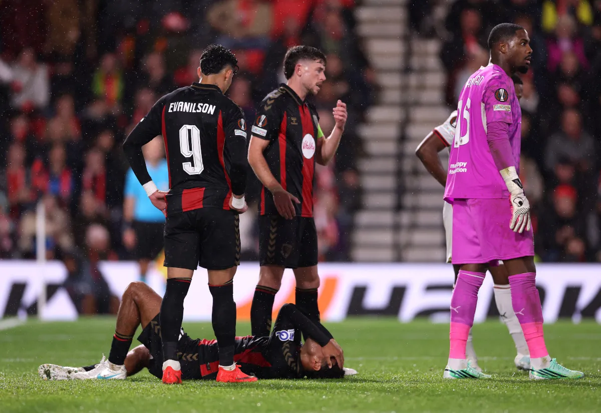 Milan Kutuk Pelecehan Rasial Terhadap Maignan Usai Kartu Merah di Bournemouth - sumber: (footballitalia)