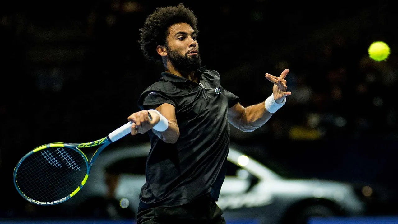 Jatuh Bangun Hindari Kekalahan, Arthur Fils Maju Ke Semifinal Di Brussels