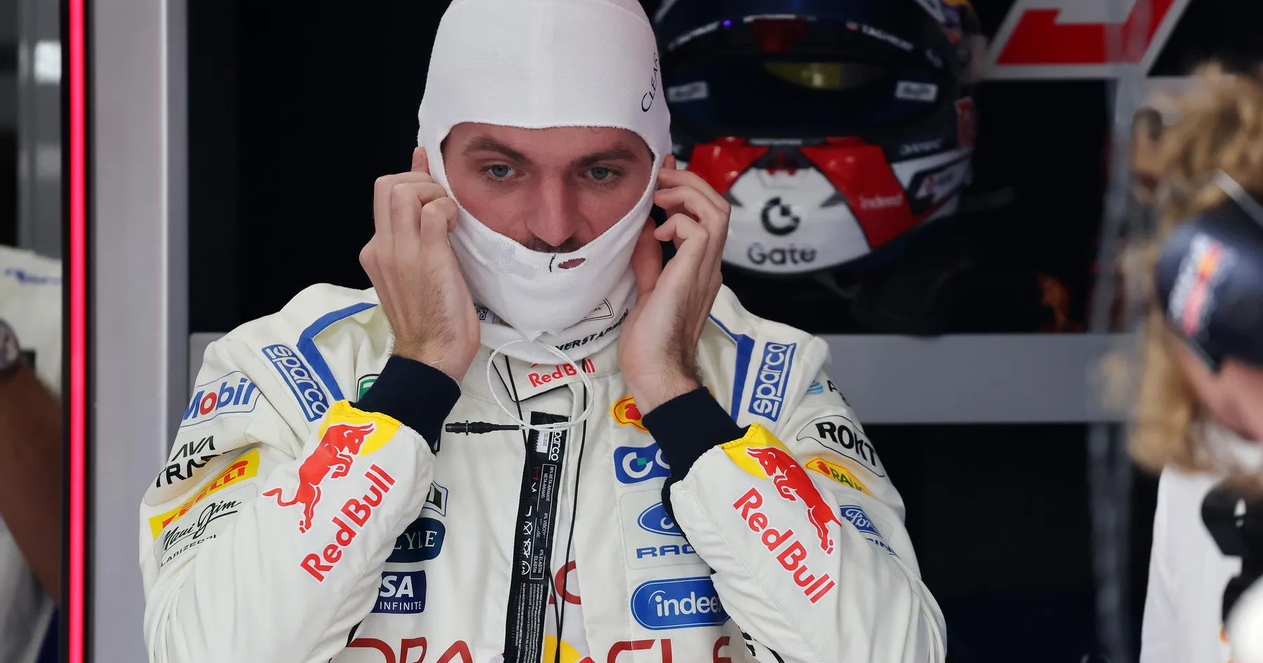 Update Penalti Grid Verstappen, Leclerc Unggul di Awal - sumber: (racingnews365)