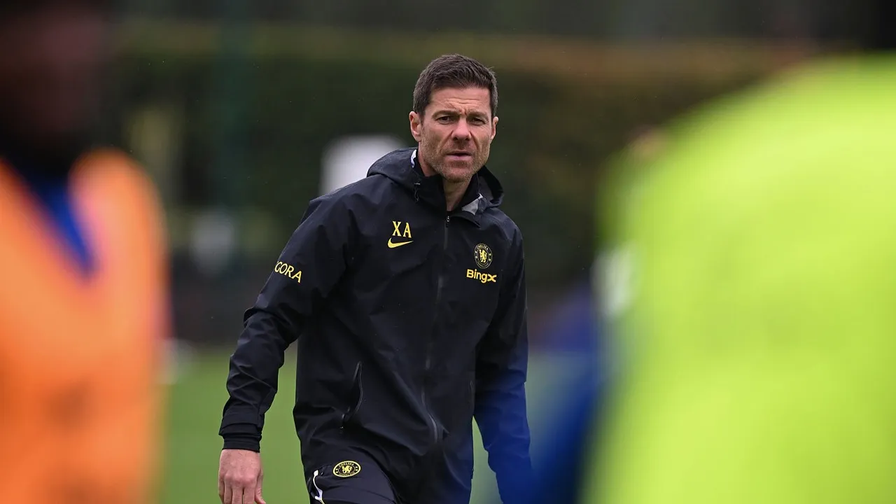 Xabi Alonso Harapkan Atmosfer Elektrik Stamford Bridge saat Jamu Spurs