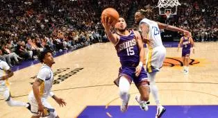 Booker dan Suns Taklukkan Warriors di Kandang, Skor 131-122