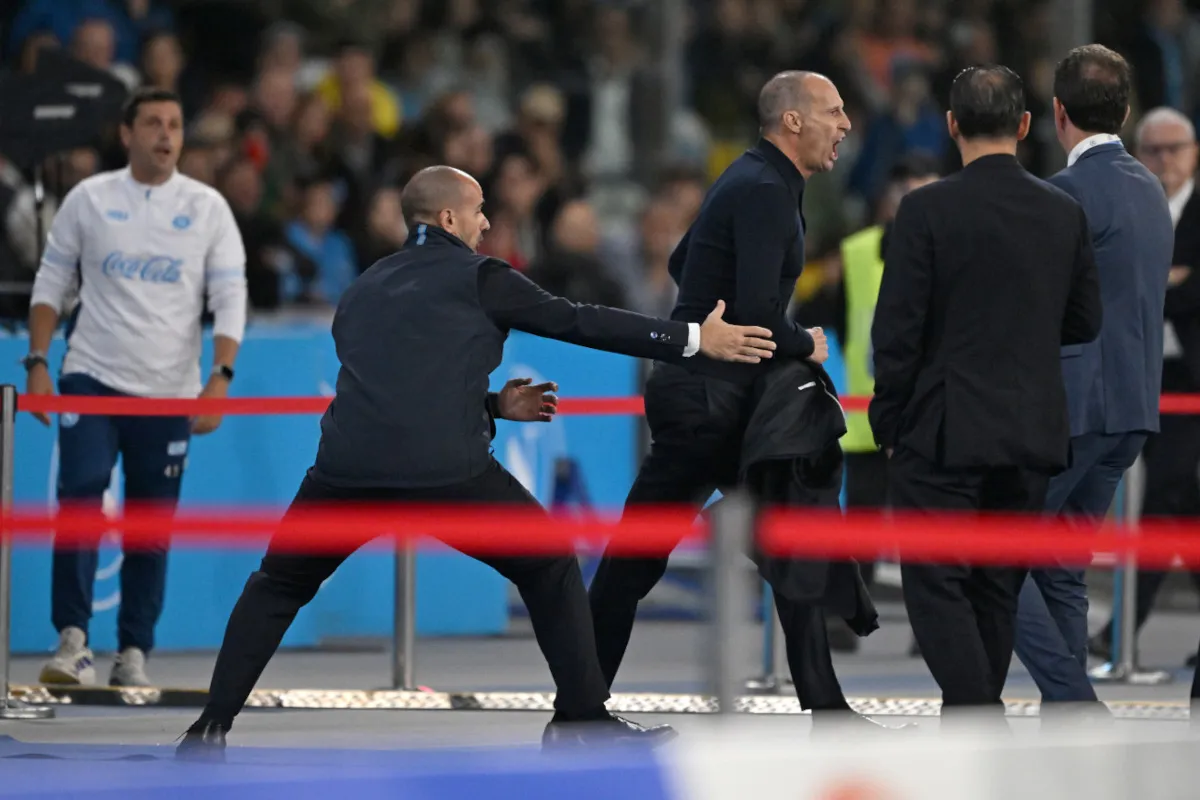 Drama Kartu Merah Allegri Warnai Laga Sengit Napoli vs Roma - sumber: (footballitalia)
