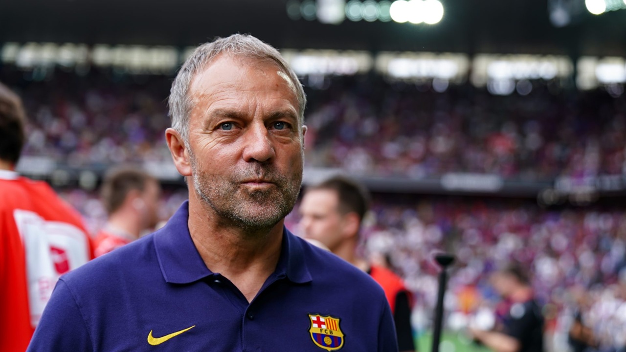 Hansi Flick Tak Sungkan Beri Pujian ke Jose Mourinho