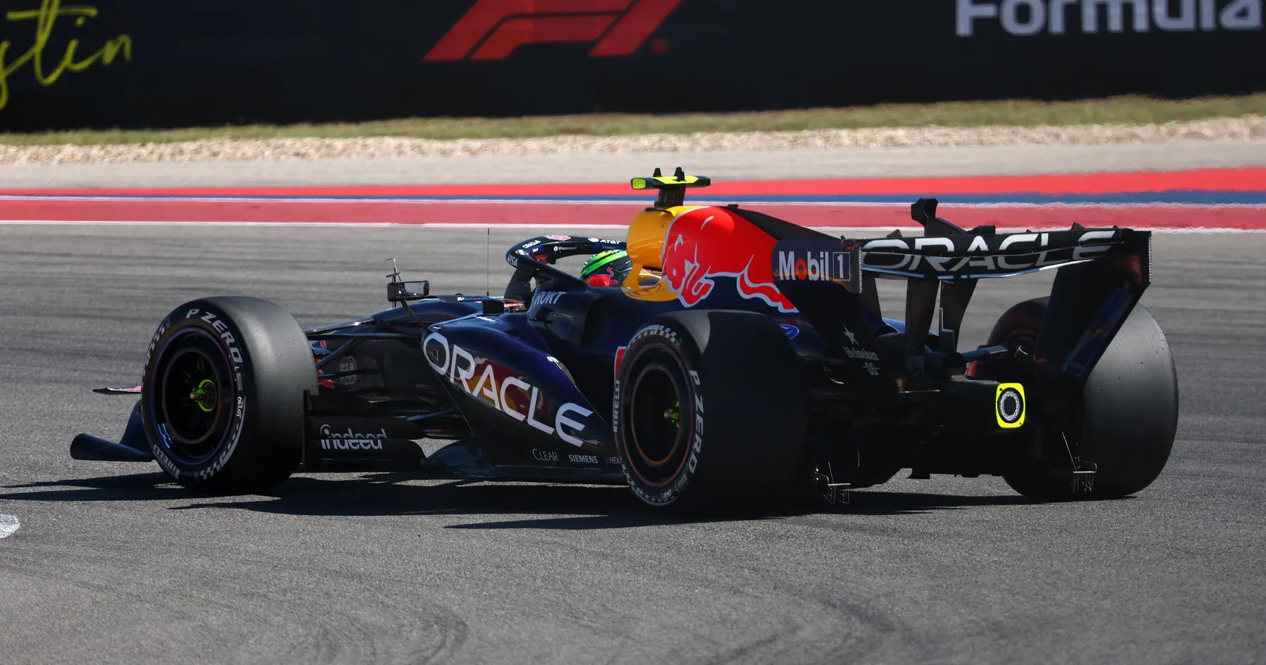 Isack Hadjar Diperiksa Usai Insiden Latihan F1 Aneh - sumber: (racingnews365)