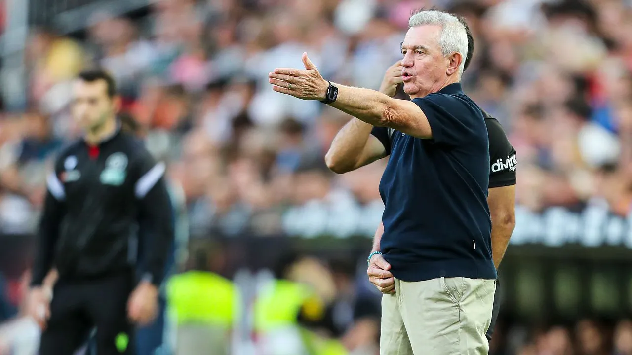 Javier Aguirre Usai Valencia Kalah dari Villarreal Secara Dramatis