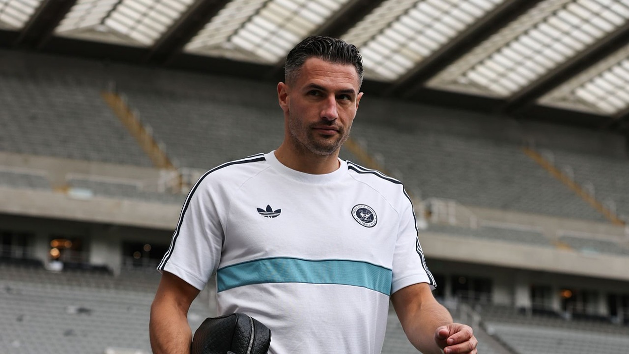 Matthias Jaissle Pasang Badan untuk Dua Bek Veteran Newcastle United