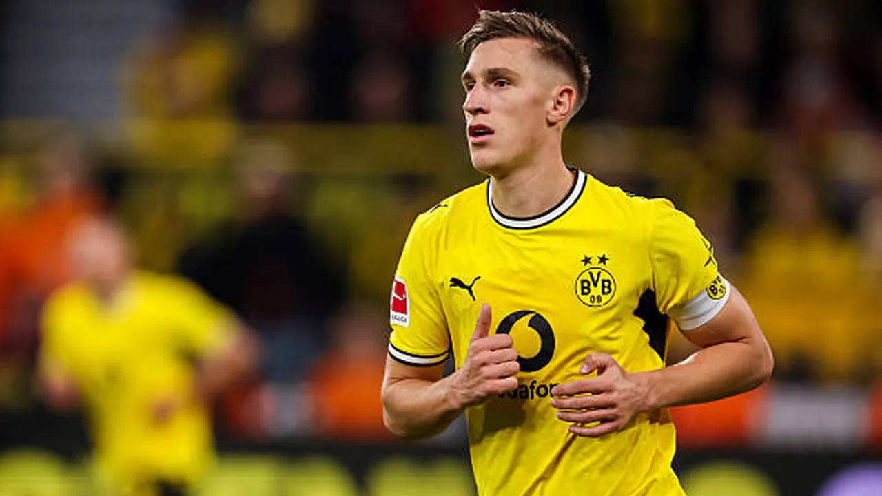 Puncaki Klasemen, Nico Schlotterbeck Puji Pertahanan Borussia Dortmund