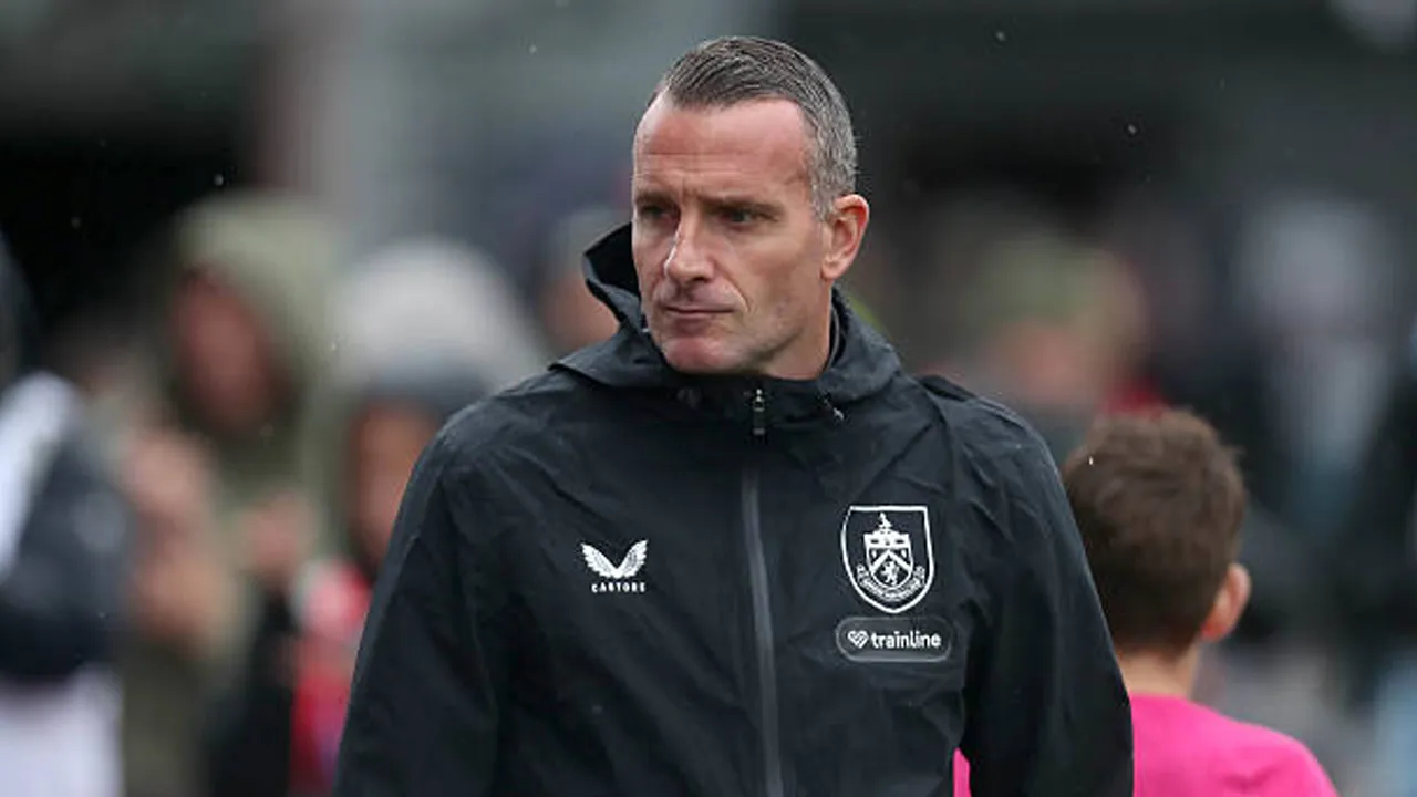 Terperangkap di Zona Degradasi, Burnley Pecat Nicky Hayen