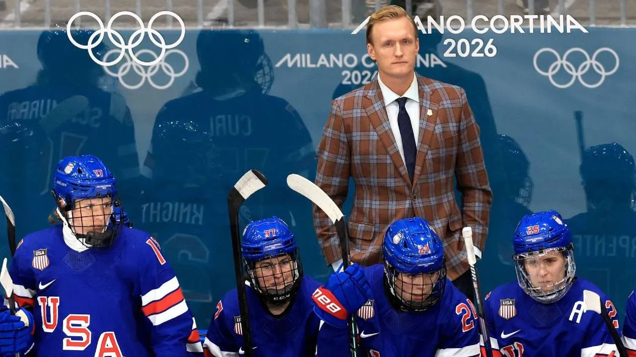John Wroblewski telah menangani tim nasional putri Amerika Serikat sejak 2022. (Foto: AP)