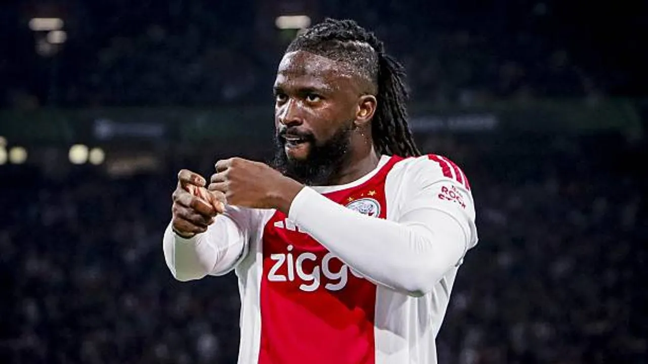 Ajax amsterdam bergerak cepat ingin permanenkan status Tolu Arokodare dari Wolverhampton Wanderers usai tampil gacor