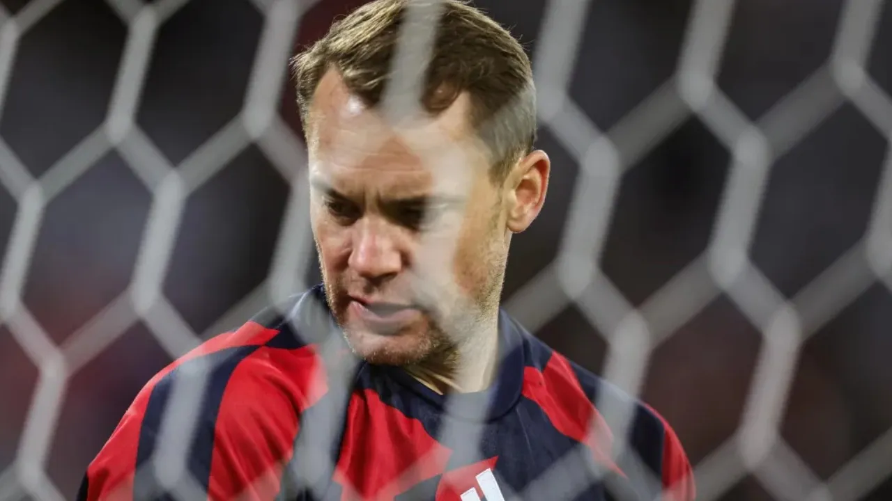 Asisten Pelatih Bayern Belum Bisa Pastikan Waktu Pulihnya Manuel Neuer