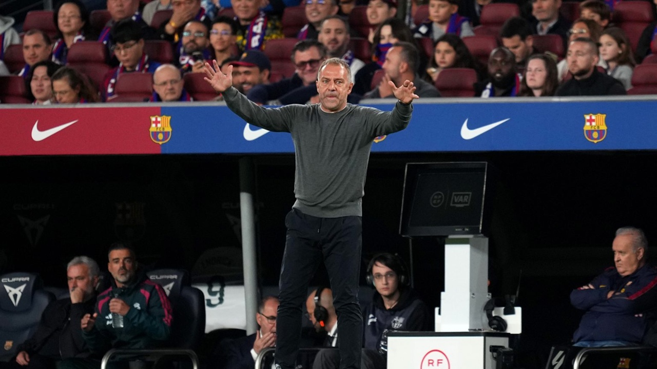 Hansi Flick Prioritaskan Liburkan Pemain sebelum Evaluasi Taktis Barcelona