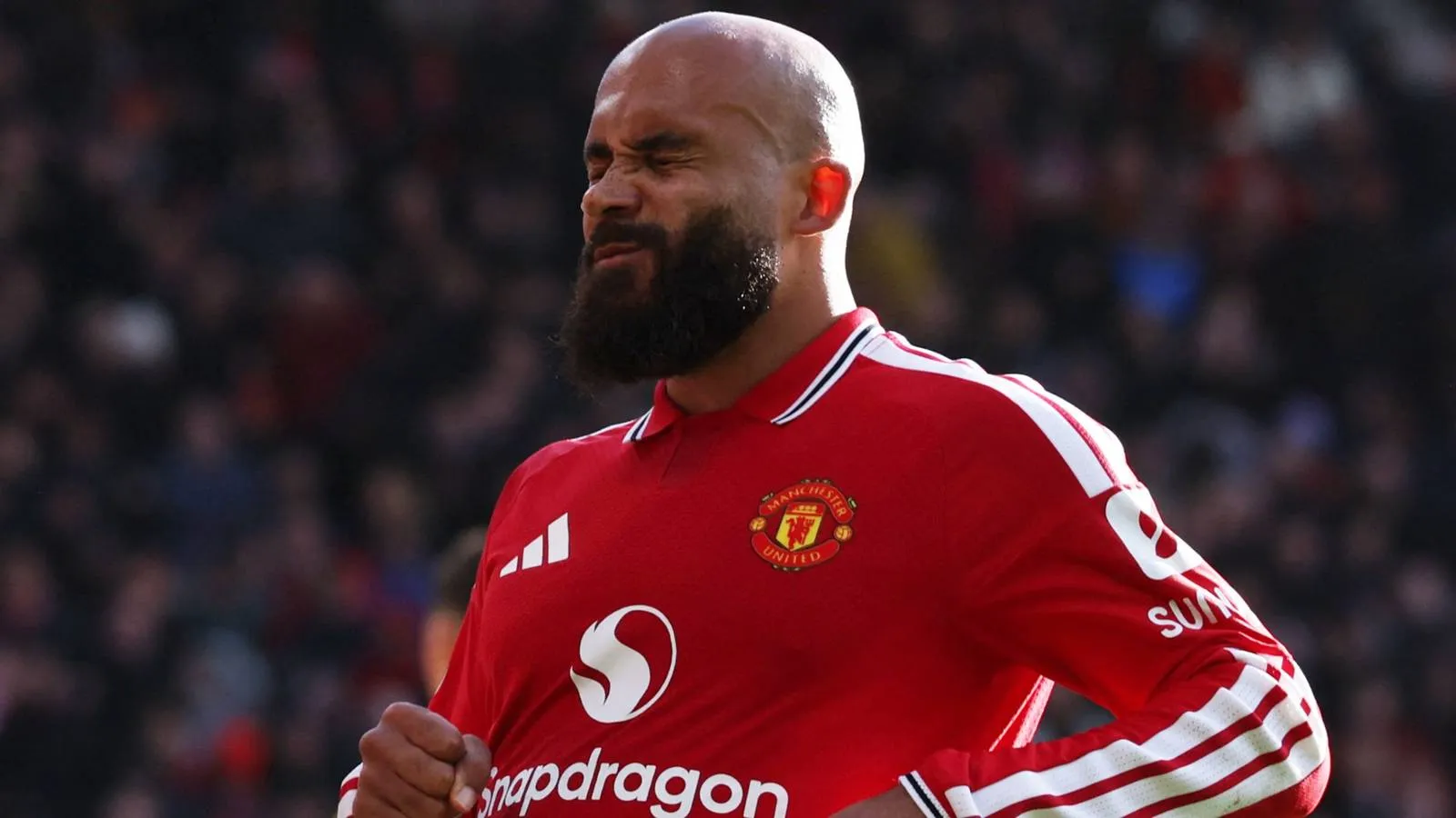 Kekalahan Telak Manchester United, Kontroversi Penalti Mbeumo Jadi Sorotan - sumber: (givemesport)