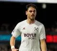 Besiktas Incar Konstantinos Mavropanos, West Ham Tutup Pintu Transfer