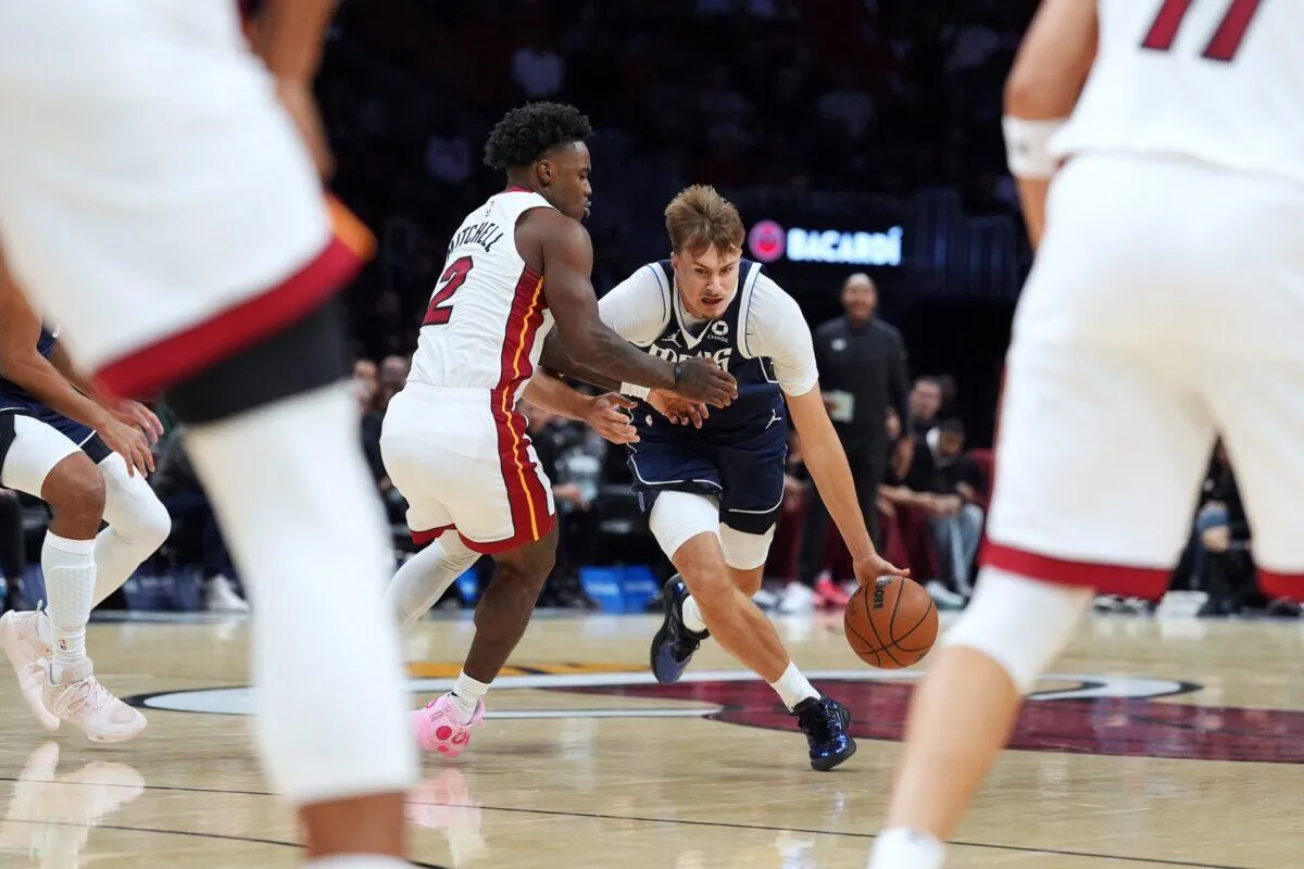 Cooper Flagg Bersinar, Mavericks Tundukkan Miami Heat - sumber: (mainbasket)