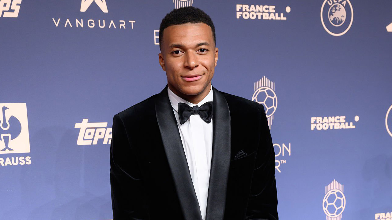 Cuma Terpaut 41 Poin, Kane dan Kylian Mbappe Bersaing Ketat di Ballon d'Or
