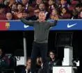 Hansi Flick Menyoroti Kendala Perjalanan Barca Usai Kunjungan ke Sevilla