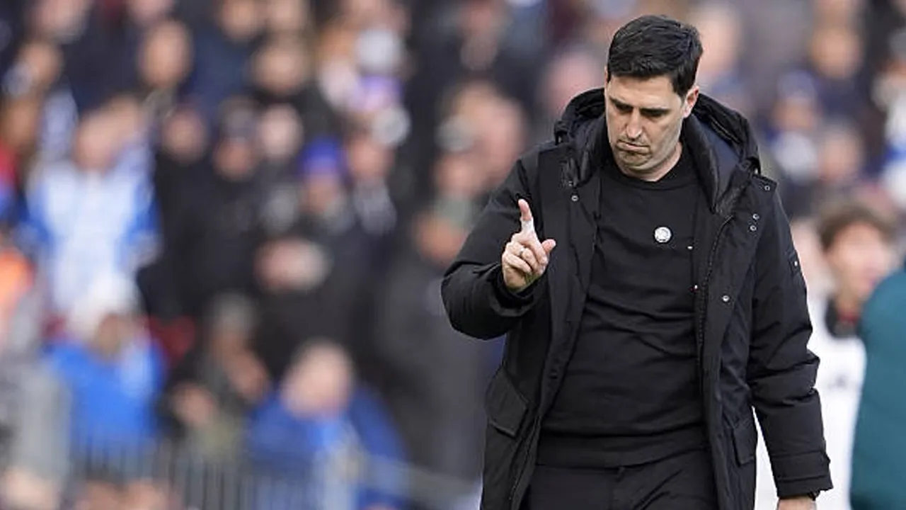 Jelang Hadapi Chelsea, Andoni Iraola Ingatkan Liverpool Soal Target Trofi