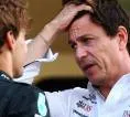 Mercedes Perlu Bekerja Sama dengan Russell, Kata Wolff
