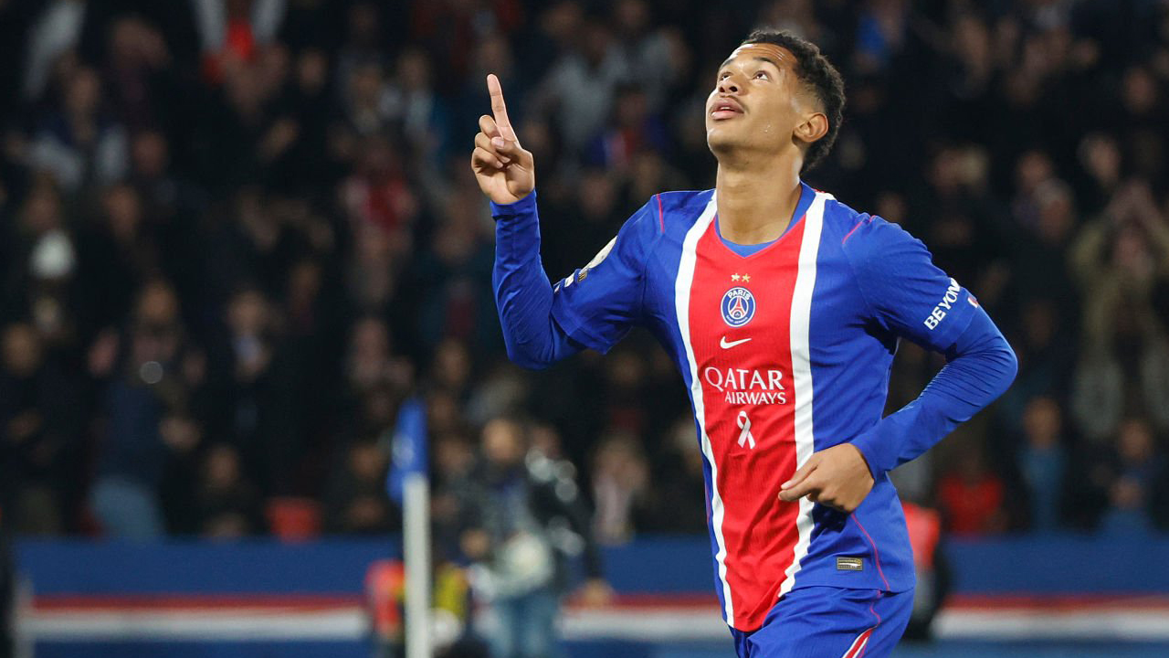 Senny Mayulu Bahagia Bisa Bantu PSG Taklukkan Lyon