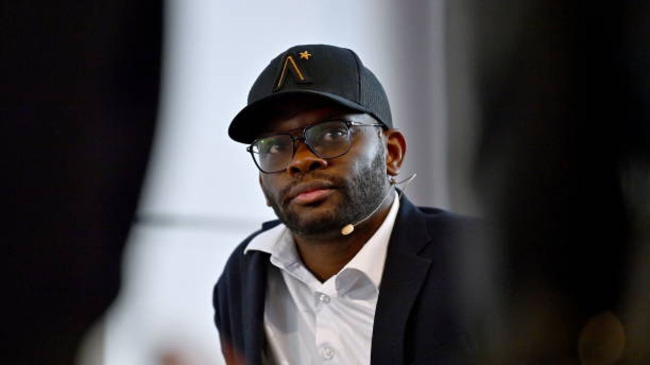 Tiga Syarat dari Louis Saha Agar Everton Terhindar dari Papan Bawah