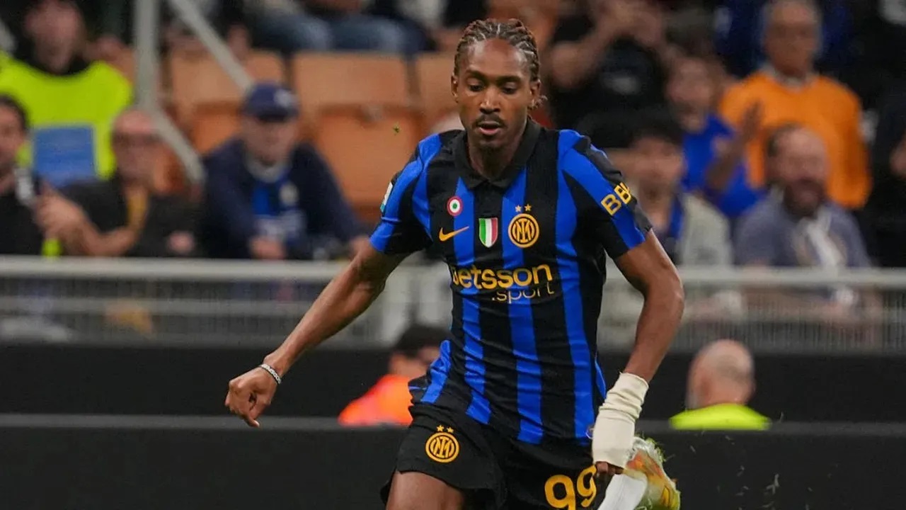 Biasin: Djed Spence Harus Naik Level Gantikan Denzel Dumfries di Inter