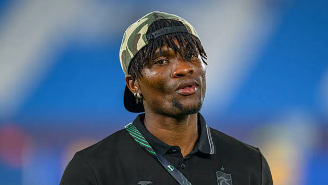 Chibuike Nwaiwu menjadi buruan utama Fulham dan Crystal Palace setelah tampil mengesankan bersama Trabzonspor