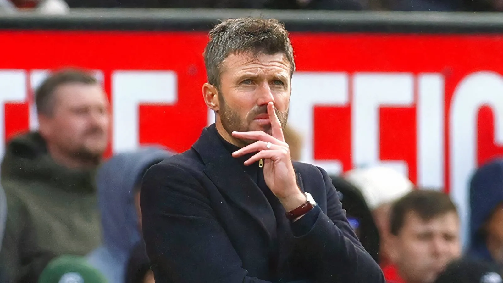 Kepergian Petinggi Utama Man Utd Menjadi Tak Terhindarkan Jika Carrick Dipecat - sumber: (givemesport)