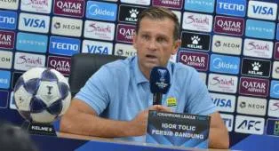 Pelatih Persib Beberkan Analisis Kekuatan Melbourne Victory