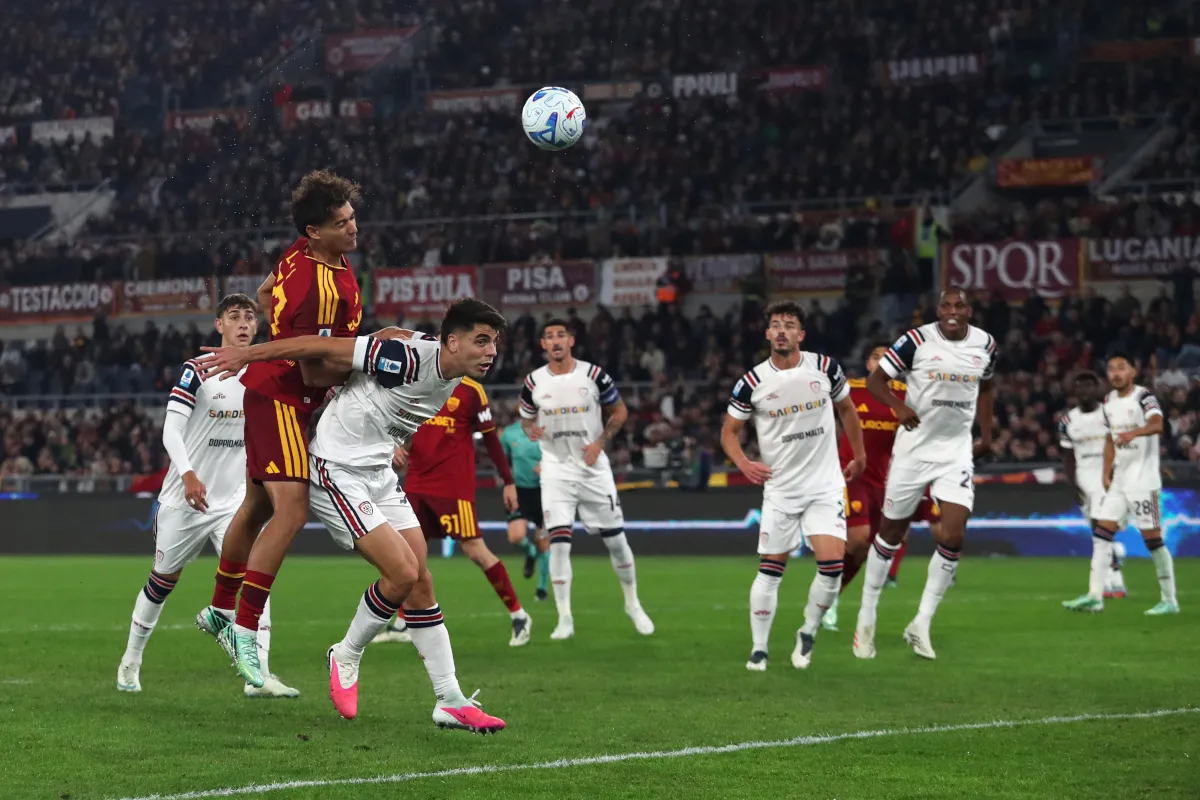 Roma Tundukkan Cagliari 4-2 dalam Laga Sengit Serie A - sumber: (footballitalia)