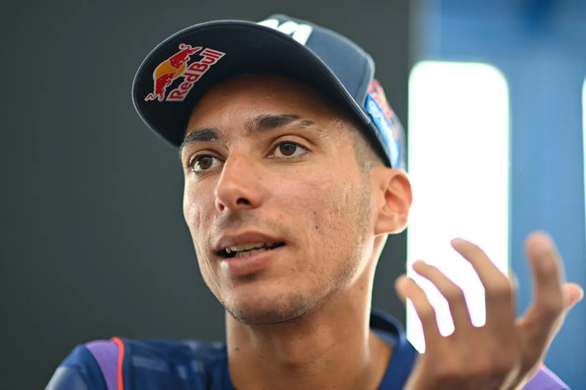 Toprak Razgatlioglu Hadapi Masa Sulit Usai Operasi Bahu - sumber: (motorsport)