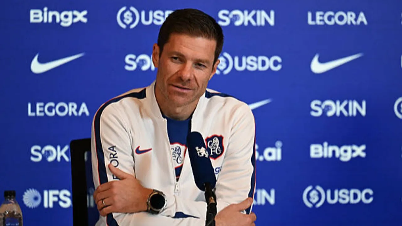 Xabi Alonso siap selebrasi jika Chelsea mencetak gol ke gawang Liverpool meski kehilangan Joao Pedro akibat cedera paha