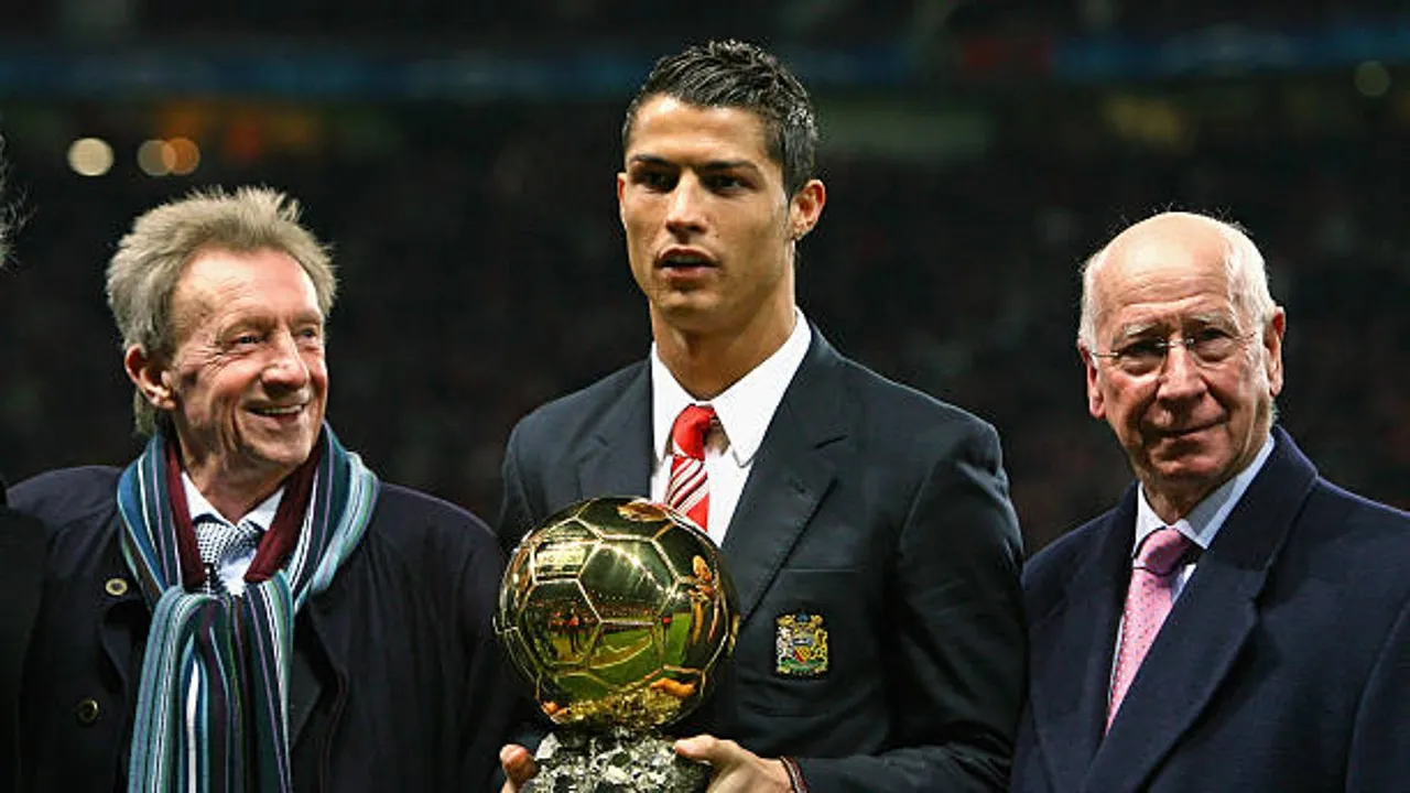 Cristiano Ronaldo sukses menyabet penghargaan Ballon d'Or of All Time (BOAT) usai musim 2008 miliknya terpilih sebagai yang terbaik