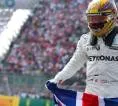 Hamilton Samai Gelar F1 Meski Alami Bencana di Balapan