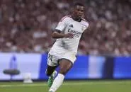 Jose Mourinho Jadikan Dumfries Mengisi Bek Kanan