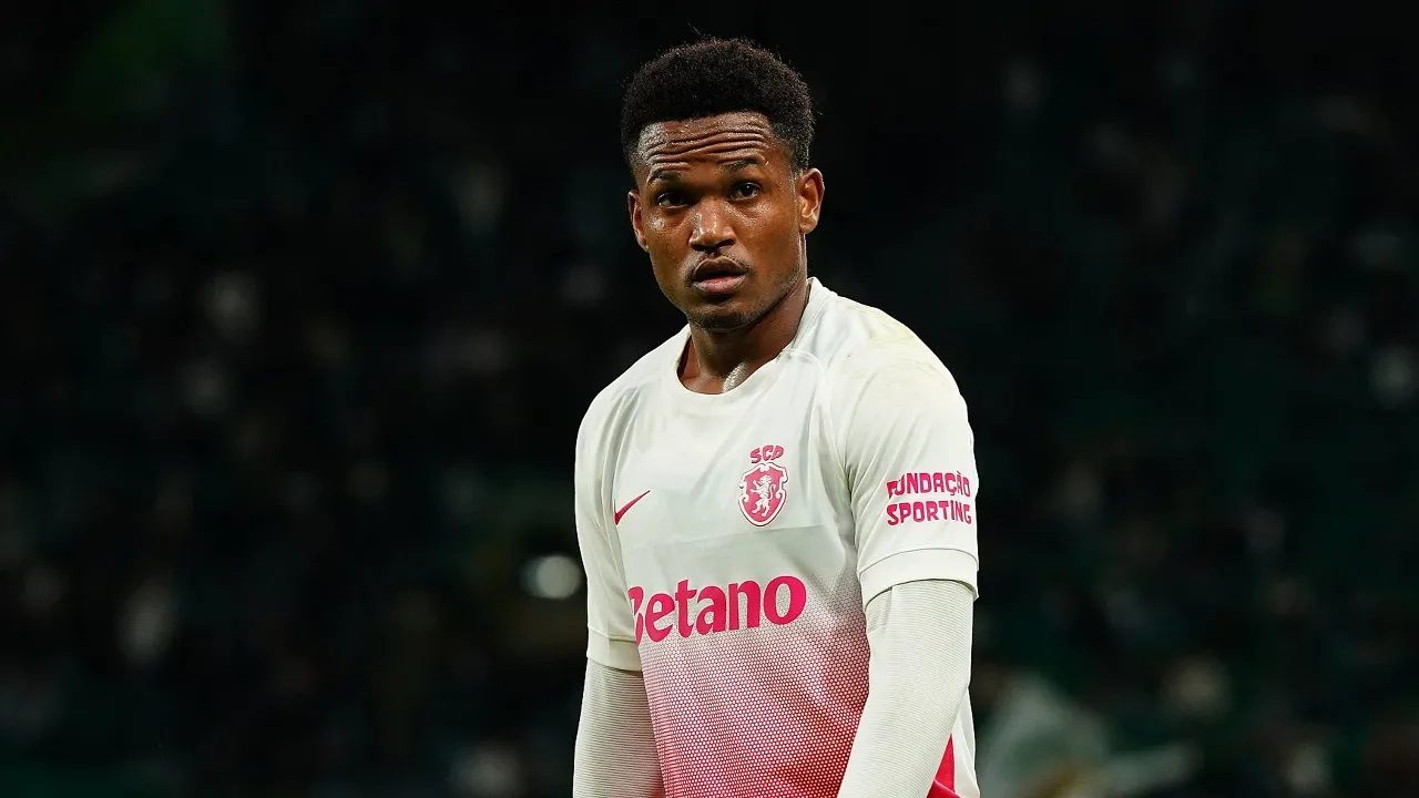 Leeds United bersaing ketat dengan Sunderland untuk mendatangkan penyerang Sporting CP, Geny Catamo, pada bursa transfer Januari