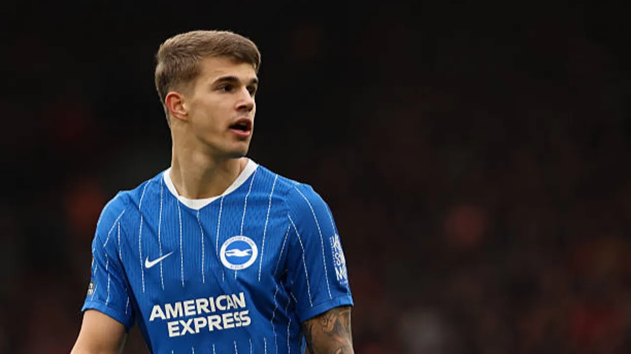 Brighton menutup rapat pintu transfer bek muda Luka Vuskovic dari kejaran Liverpool dan raksasa Eropa lainnya
