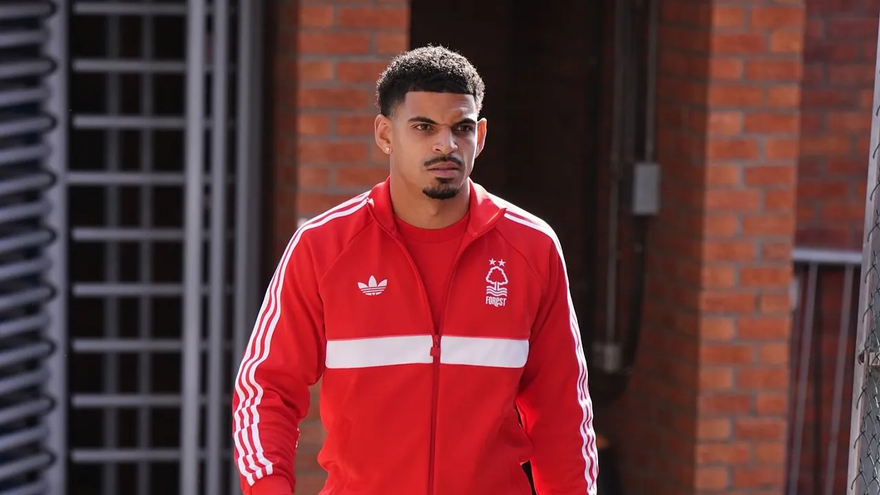 Morgan Gibbs-White memikirkan masa depannya di Nottingham Forest seiring ketertarikan dari Chelsea dan Manchester United