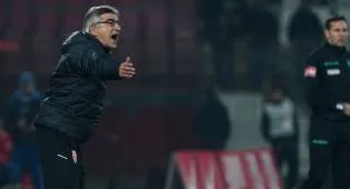 Napoli Bangkit, Monza Terpuruk Akibat Kesalahan Fatal