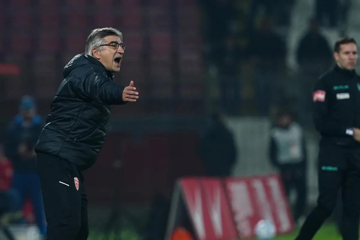 Napoli Bangkit, Monza Terpuruk Akibat Kesalahan Fatal