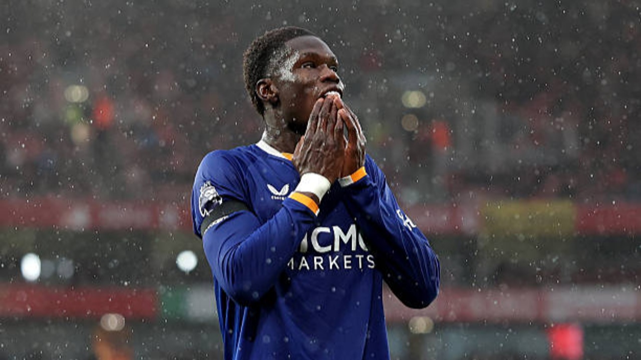 Thierno Barry Diminta Tampil Lebih Berani di Lini Depan Everton