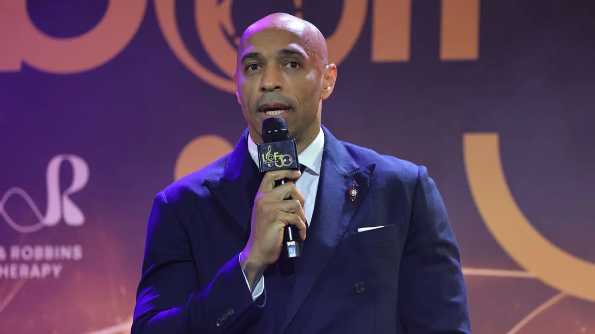 Thierry Henry Nilai Dua Pemain Arsenal Jelang Liverpool - sumber: (footballlondon)