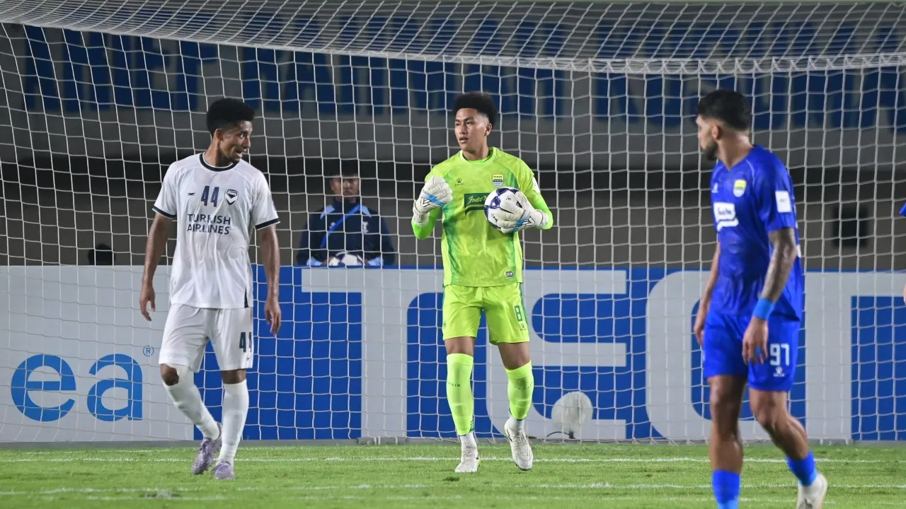 Kiper Persib, Fitrah Maulana