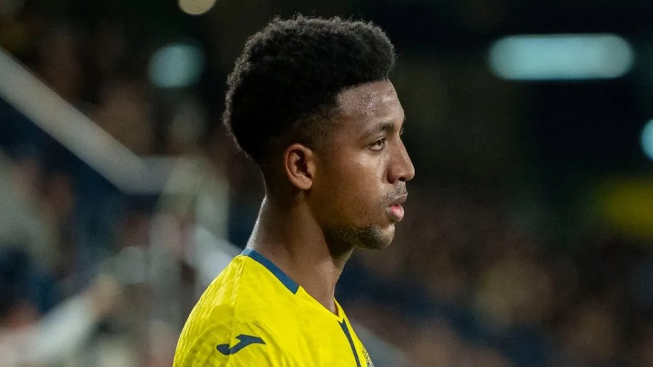 Defender incaran Tottenham