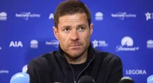 Xabi Alonso Dikritik Tajam Usai Komentar Kontroversial Pasca Kekalahan Chelsea dari Liverpool