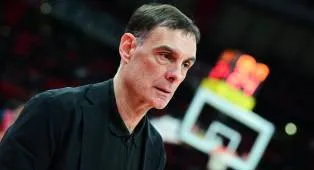 Georgios Bartzokas Berharap Faktor Kelelahan Tak Ganggu Permainan Timnya
